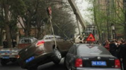 成都现奇葩车祸,多车连环相撞，现场画面令人咋舌